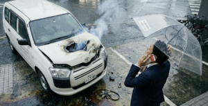 【雨の日でも安心】法人営業車の安全対策
